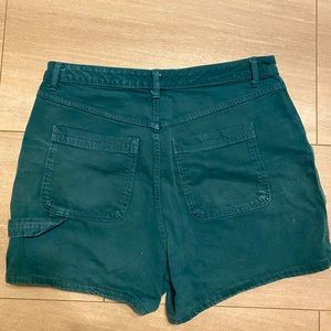 Universal thread emerald carpenter shorts
